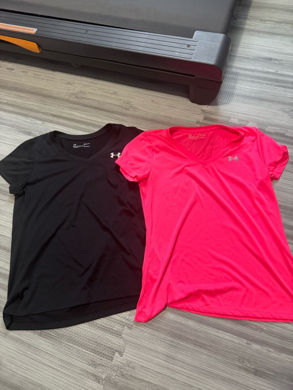 Set of Two Under Armour Women’s HeatGear Tee — Bright Pink and Black
